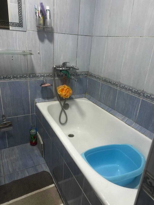 Гулобод 3комнатная на первом этаже 72м2