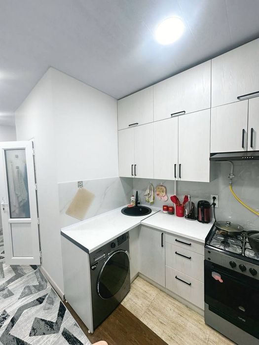 Yunusobod 4 Megaplanet va Yunusobod metro oldida