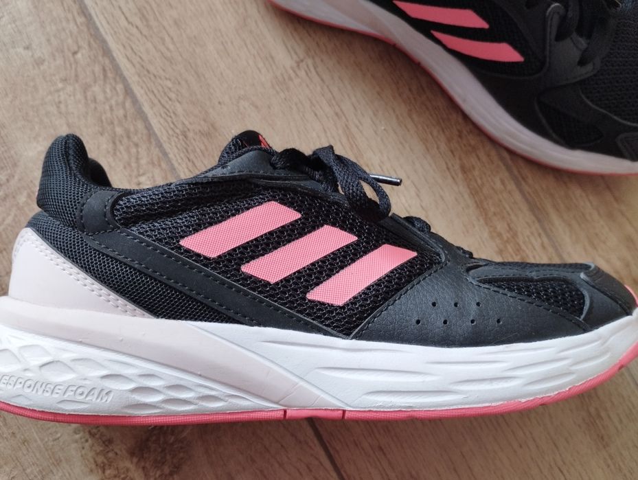 Маратонки Adidas 36 н