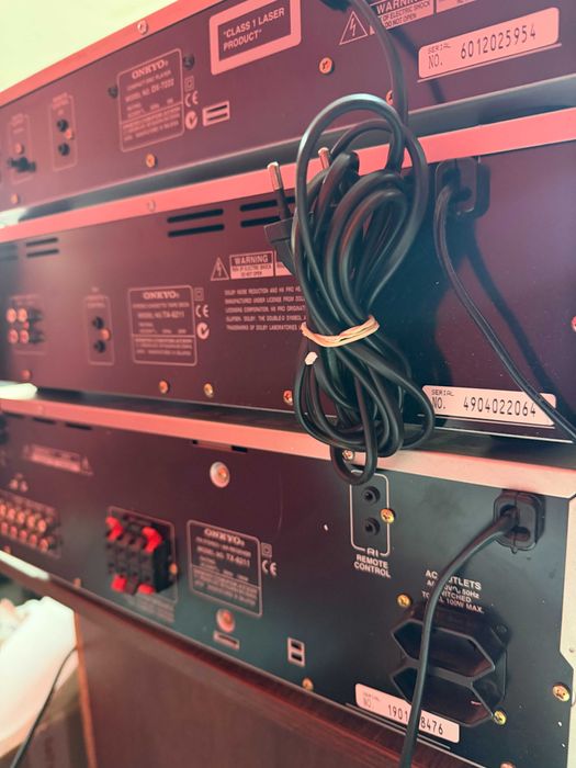 Linie audio,combina modulara Onkyo,cu telecomanda si boxe