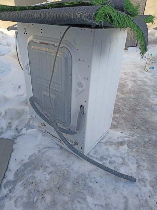 Продам стиральную машину не раб