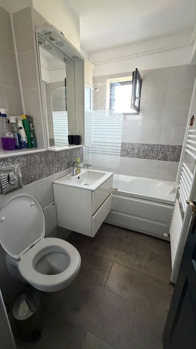 Ofer spre închiriere apartament