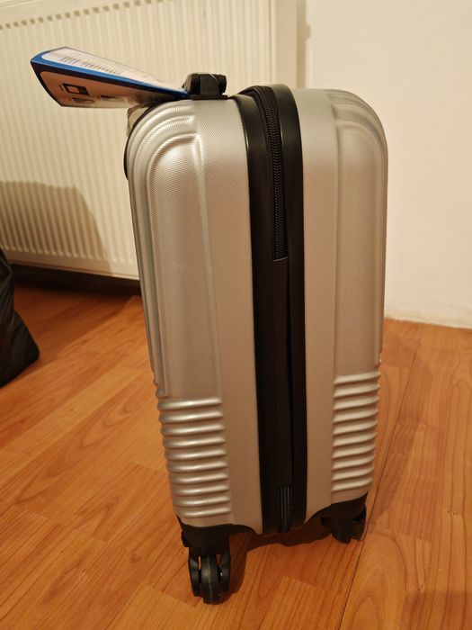 Troler de avion cu roți detașabile