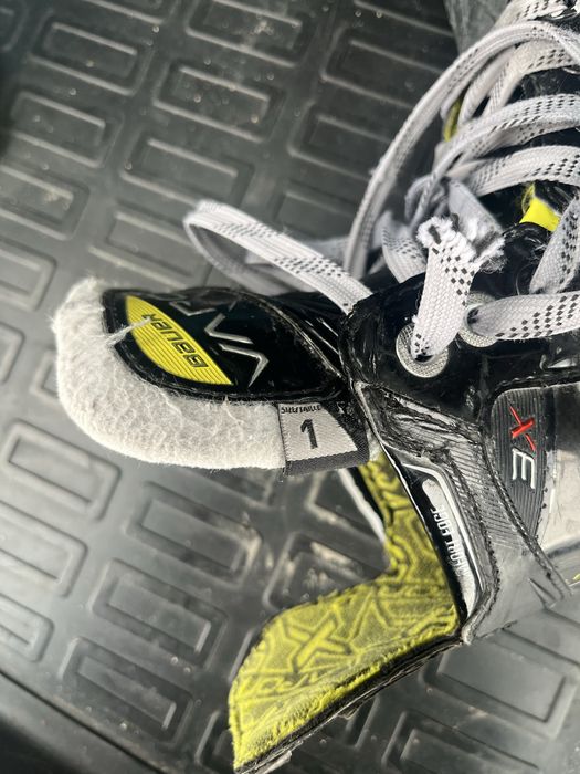 Коньки полупрофессиональные Bauer