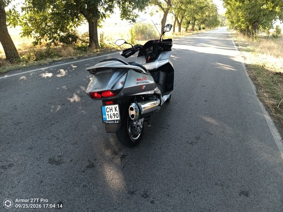 Honda silver wing 600