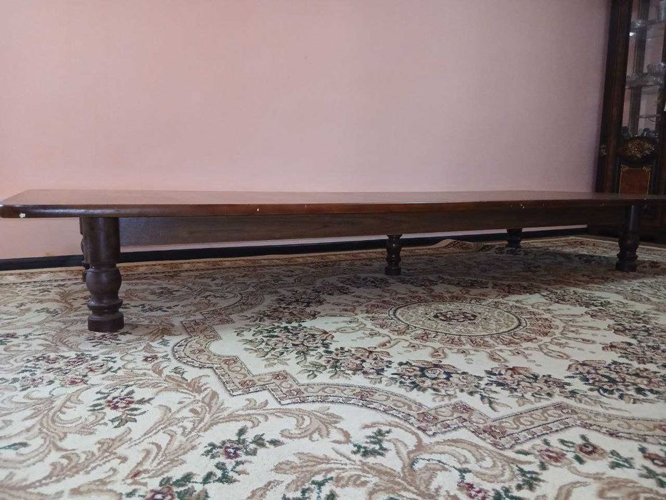 Продам стол для гостинной