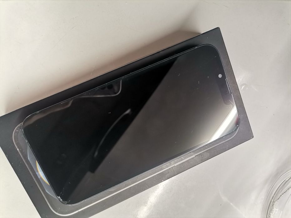 IPHONE 13 с оригинална кутия