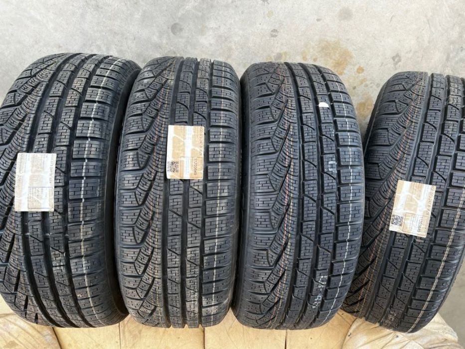 vand jante noi originale Audi A6,A4 pe 17” cu anvelope noi de iarnă