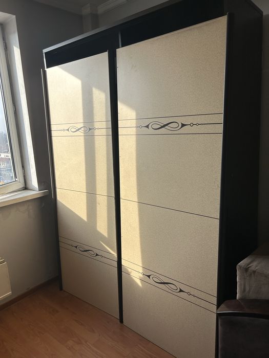 Шкаф в прихожую, в спальню, ковры