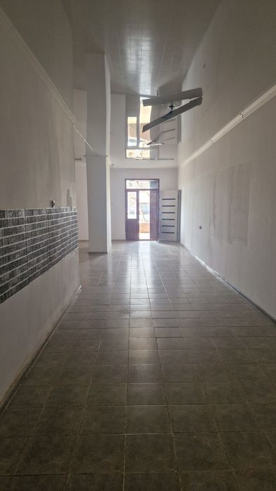 Магазинге немесе массаж салонына келеді