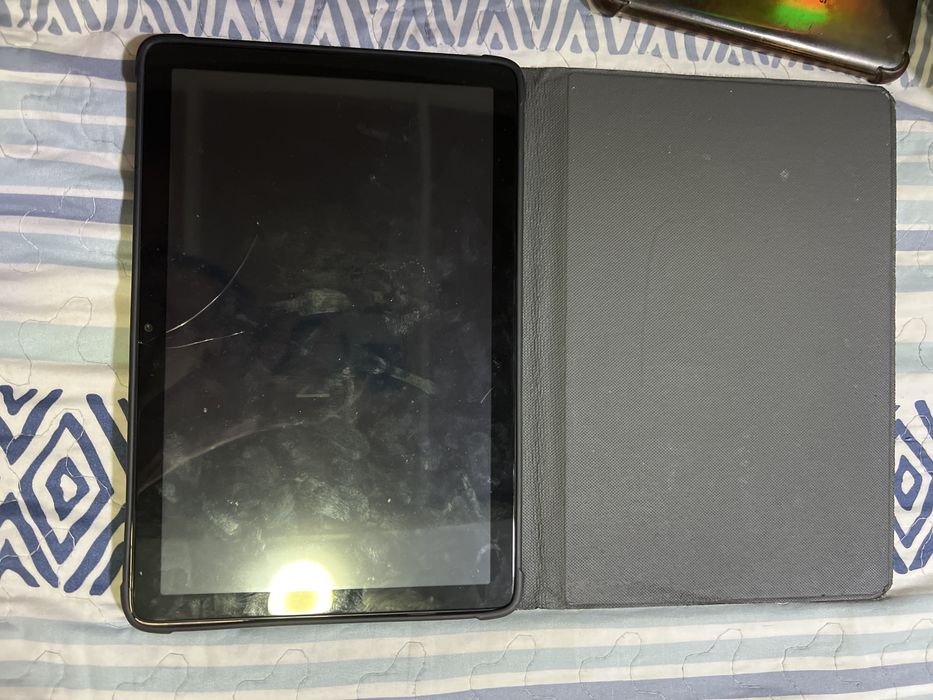 Планшет китайски umiio