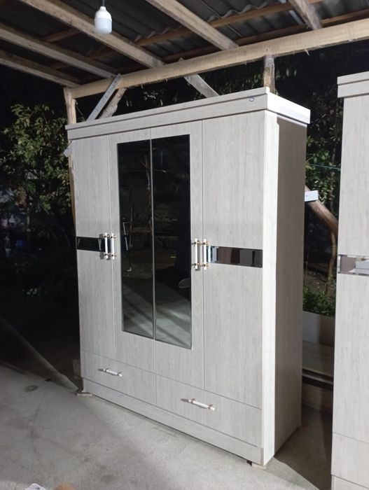 Turli xilda mebellar yasayniz