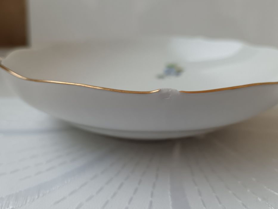 Meissen, чинийка/купичка, маркировка кръстосани мечове