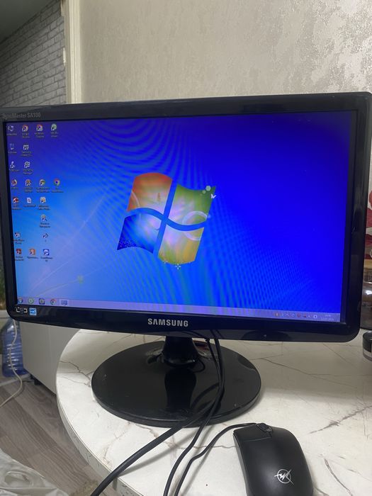 Монитор  Samsung SyncMaster SA100 и процессор