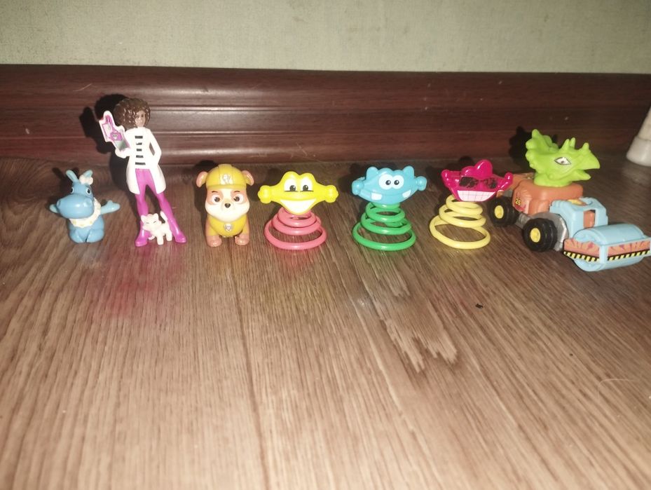 Продаю игрушки и Киндеры и обмен