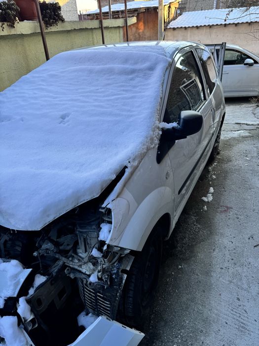 Renault twingo 2 на часи