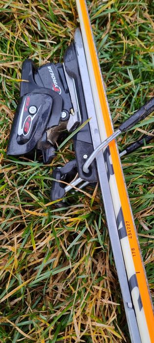 1 pereche de Schiuri Völkl 178cm cu legaturi Tyrolia in stare buna SKI