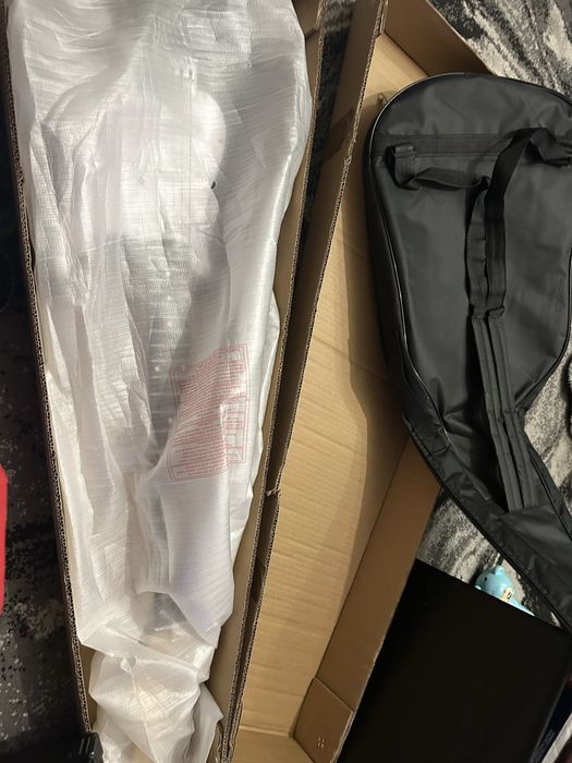 Електрическа китара с усилвател и калъф комплект