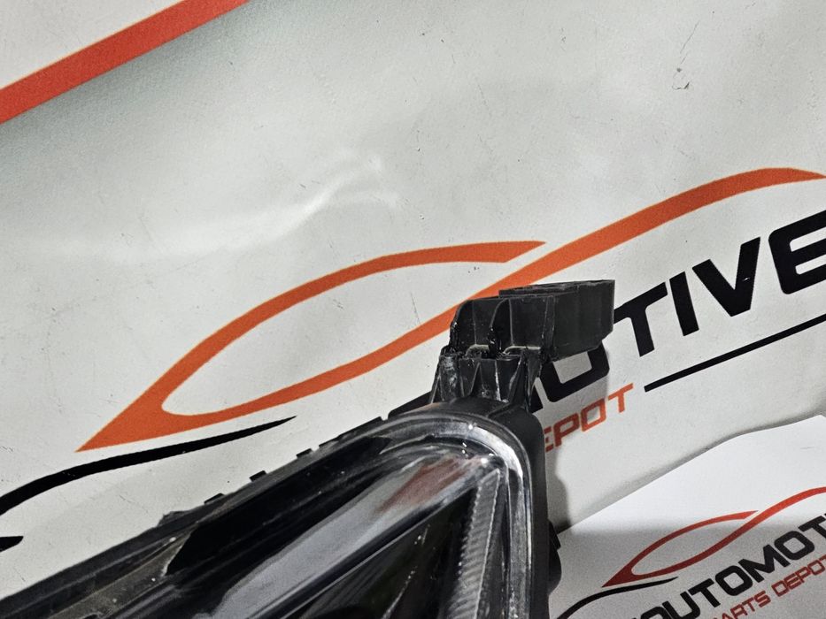 Far stanga led Renault Trafic 3 dupa 2021 cod 260601790R