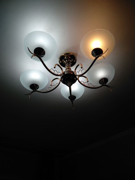 Люстра Турция на 18 м2