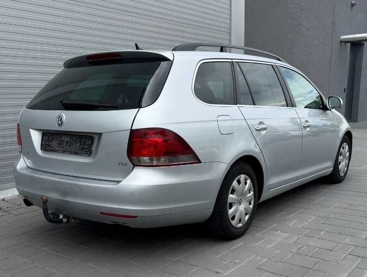 VW Golf 6 Variant 1.6 TDI 105 CP • 2012 • Climatronic • Scaune Încălzite