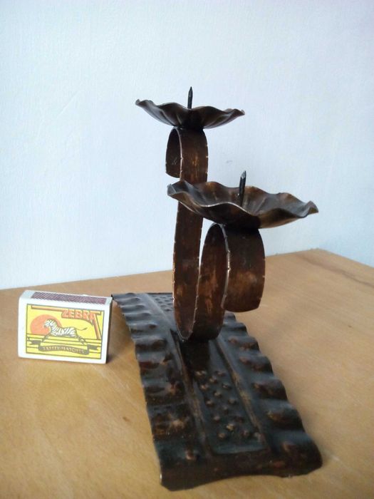 Свещник ковано желязо