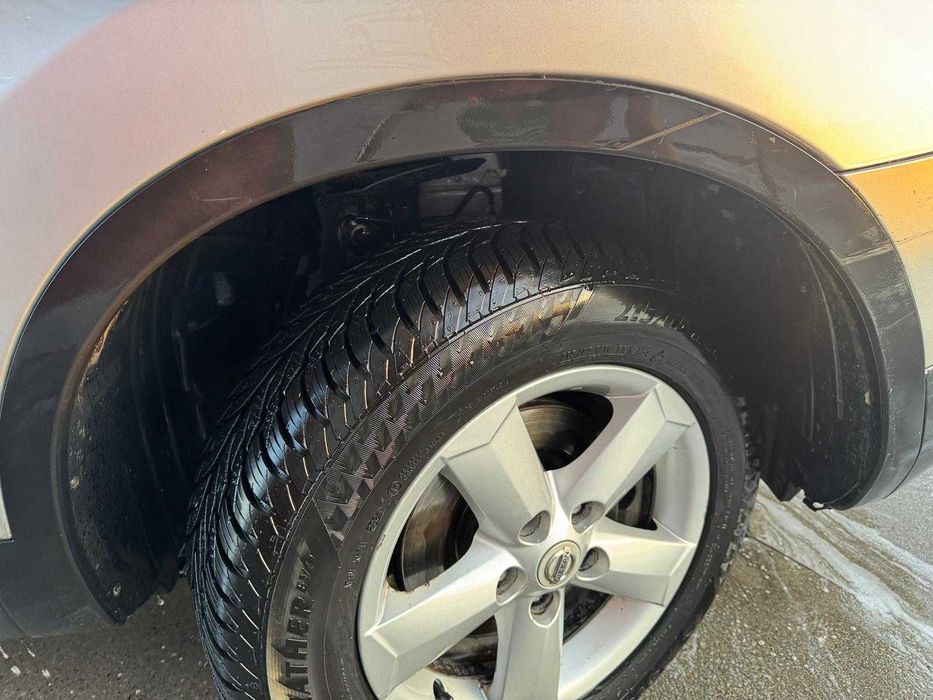 Nissan qashqai. An 2008