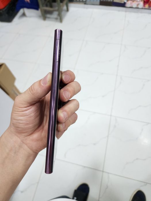 Samsung galaxy s22ultra sotiladi.
