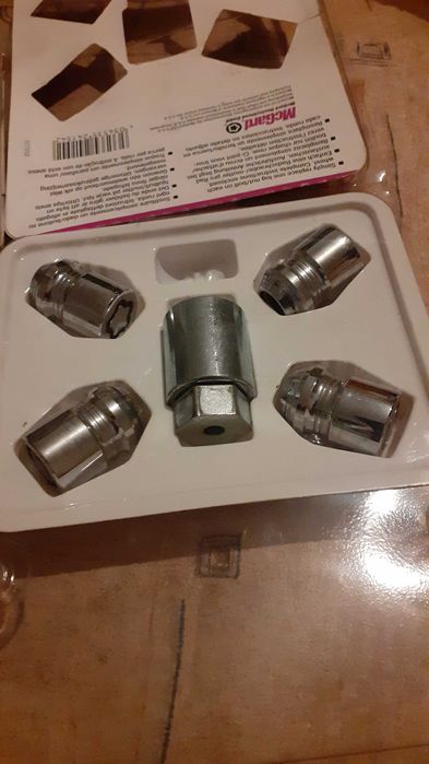 Секретни болтове за джип нисан терано