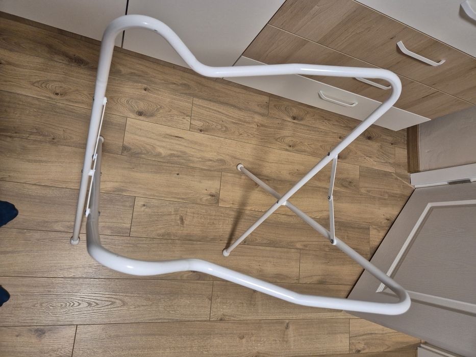 Вана и стойка за бебе