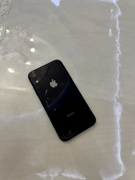 iPhone xr 64 gb.
