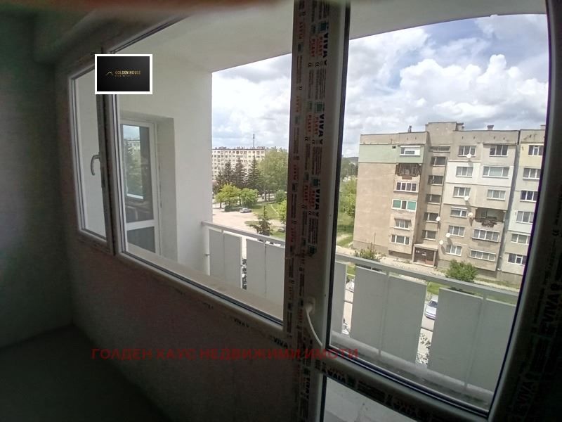 Продава се Двустаен апартамент в Перник, Изток - 54 кв.м за 966 €/кв.м - Снимка #8