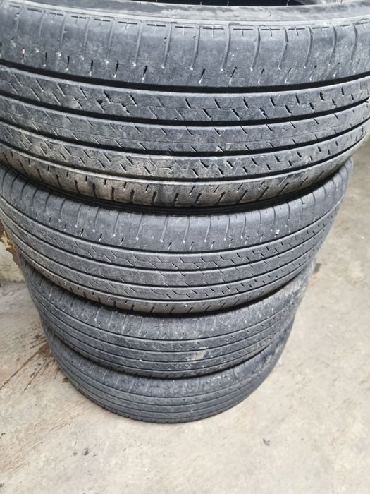 225 60 R18 продам