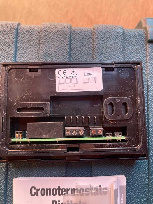 Termostat digital de perete VEMER VE452900 CHRONOS