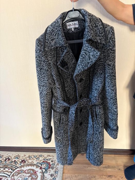 Пальто женское с поясом