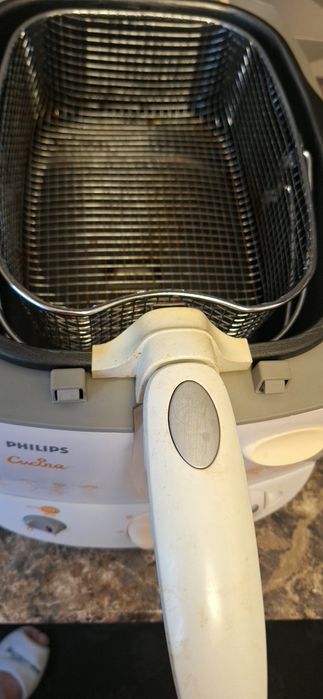 Фритюрница Philips Cucina HD6155 б/у в отличном состоянии