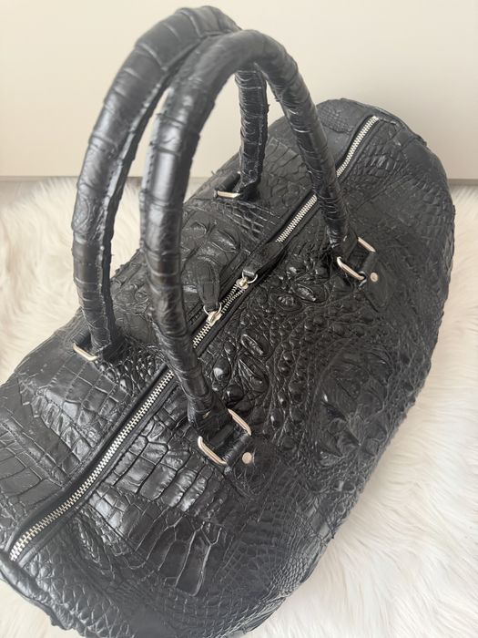 Пътна чанта от крокодилска кожа