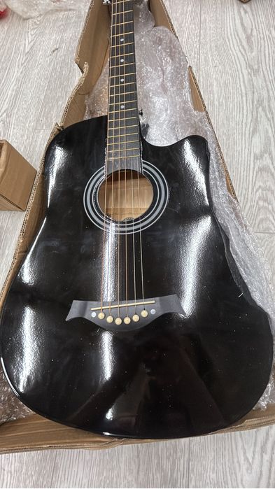 гитара акустическая