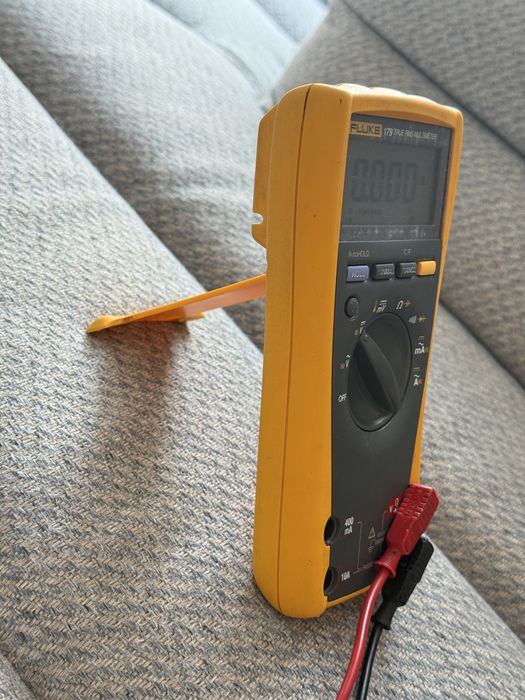 Multimetru Fluke 179