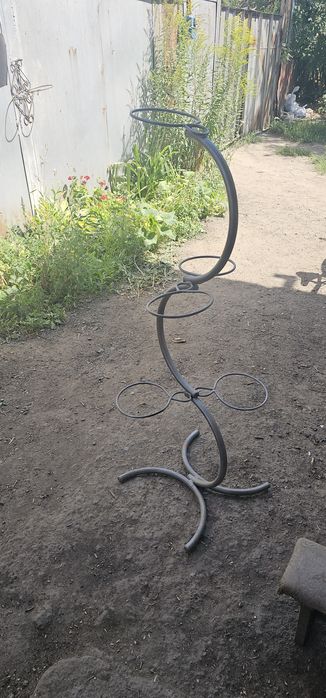 Продам подставки под цветы