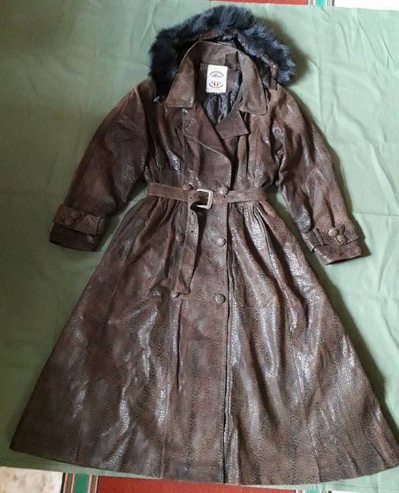 Пальто женское 50 разм.