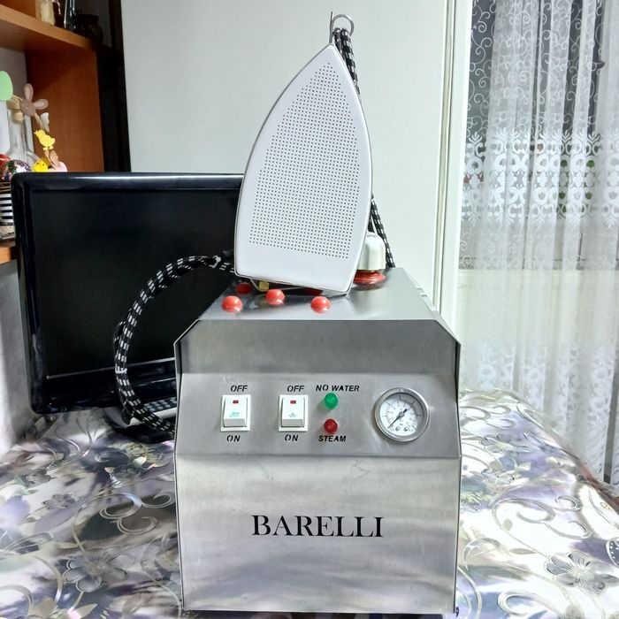 Generator de abur BARELLI  din inox cu fier de călcat  ( nou)