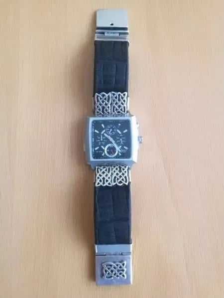 Ръчно изработена масивна каиша от кожа и сребро с Casio EF-324