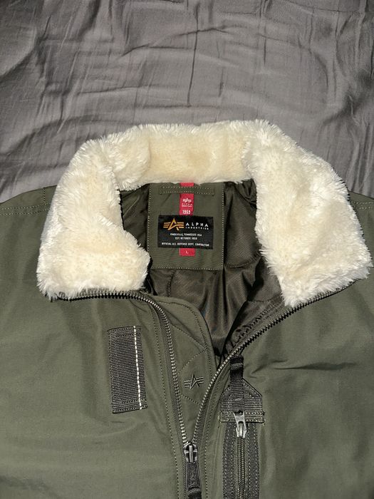 Alpha industries преходно яке