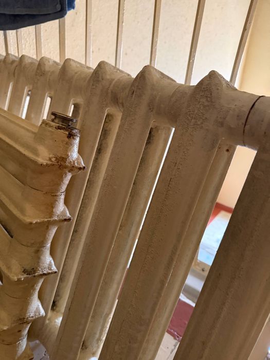 Продам чугунные батареи - 15 секций