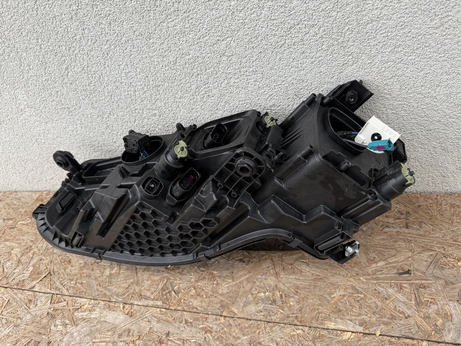 Far dreapta VW Touareg 3 Facelift CR7 Full LED MATRIX Original Europa