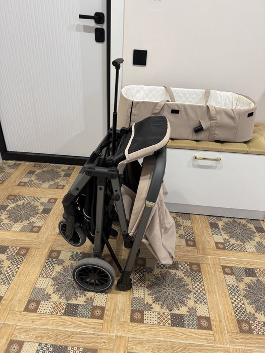 Продам коляску с люлькой