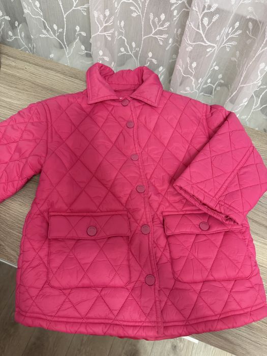 Куртка на девочку 4х лет, рост 104 см + кофта с капюшоном