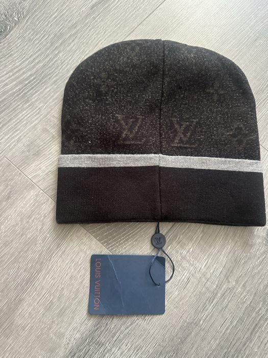 Caciula Louis Vuitton