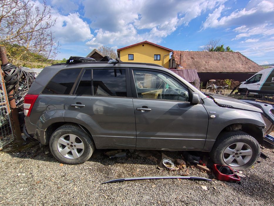 Dezmembrez Suzuki Grand Vitara